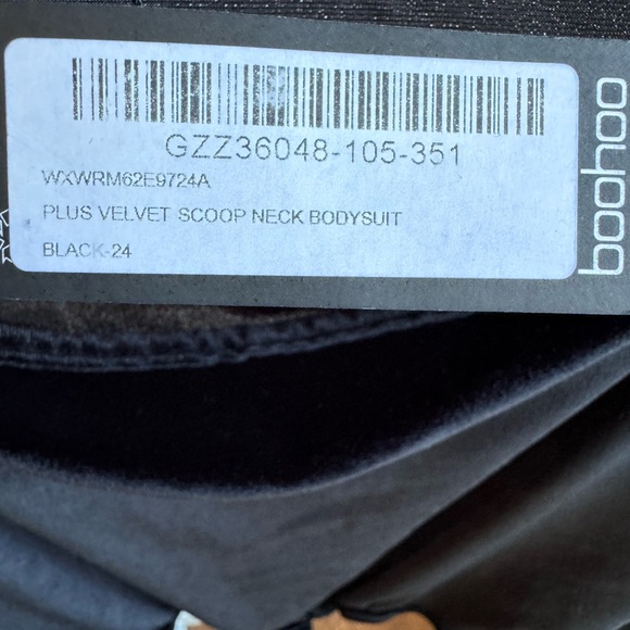 NWT BOOHOO women’s Plus Velvet Scoop Neck Bodysuit black size 20 Made in UK - Picture 4 of 6
